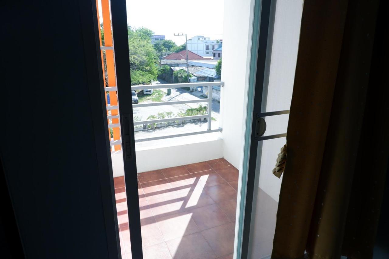 Hotel V At Bangsaen Exterior foto