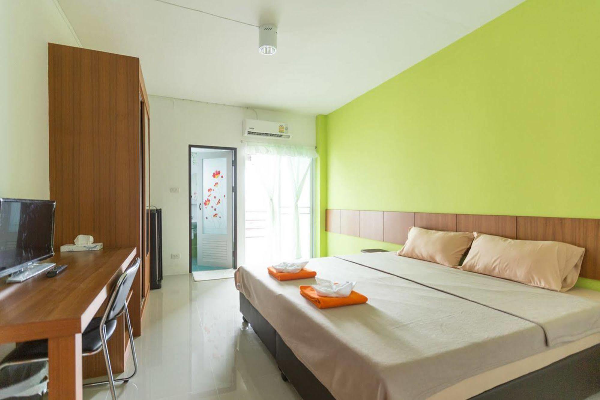 Hotel V At Bangsaen Exterior foto